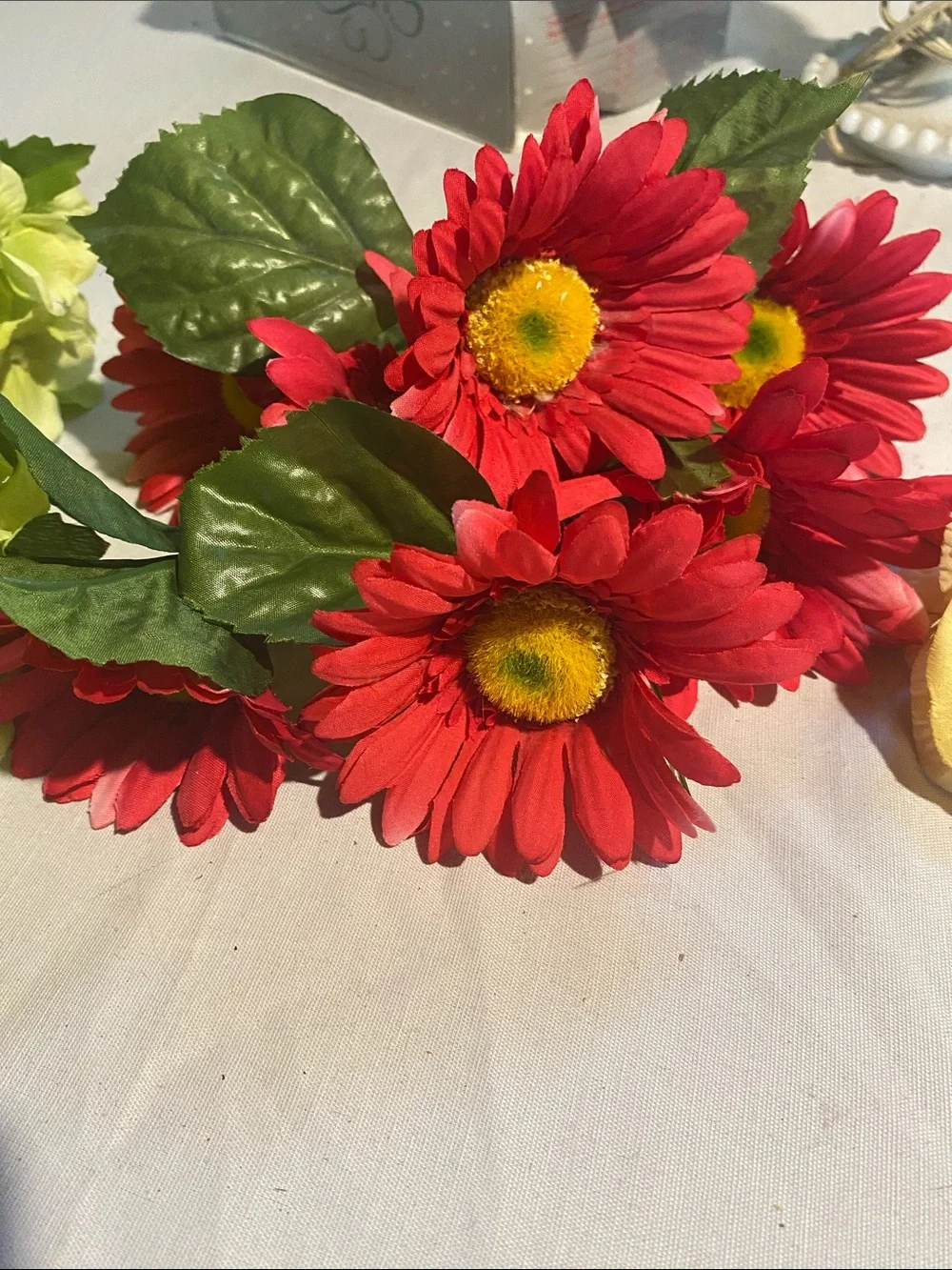Unbranded Artificial Hydrangea and Gerbera Set in Lime Green and Red